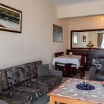 Thimios Rooms 2