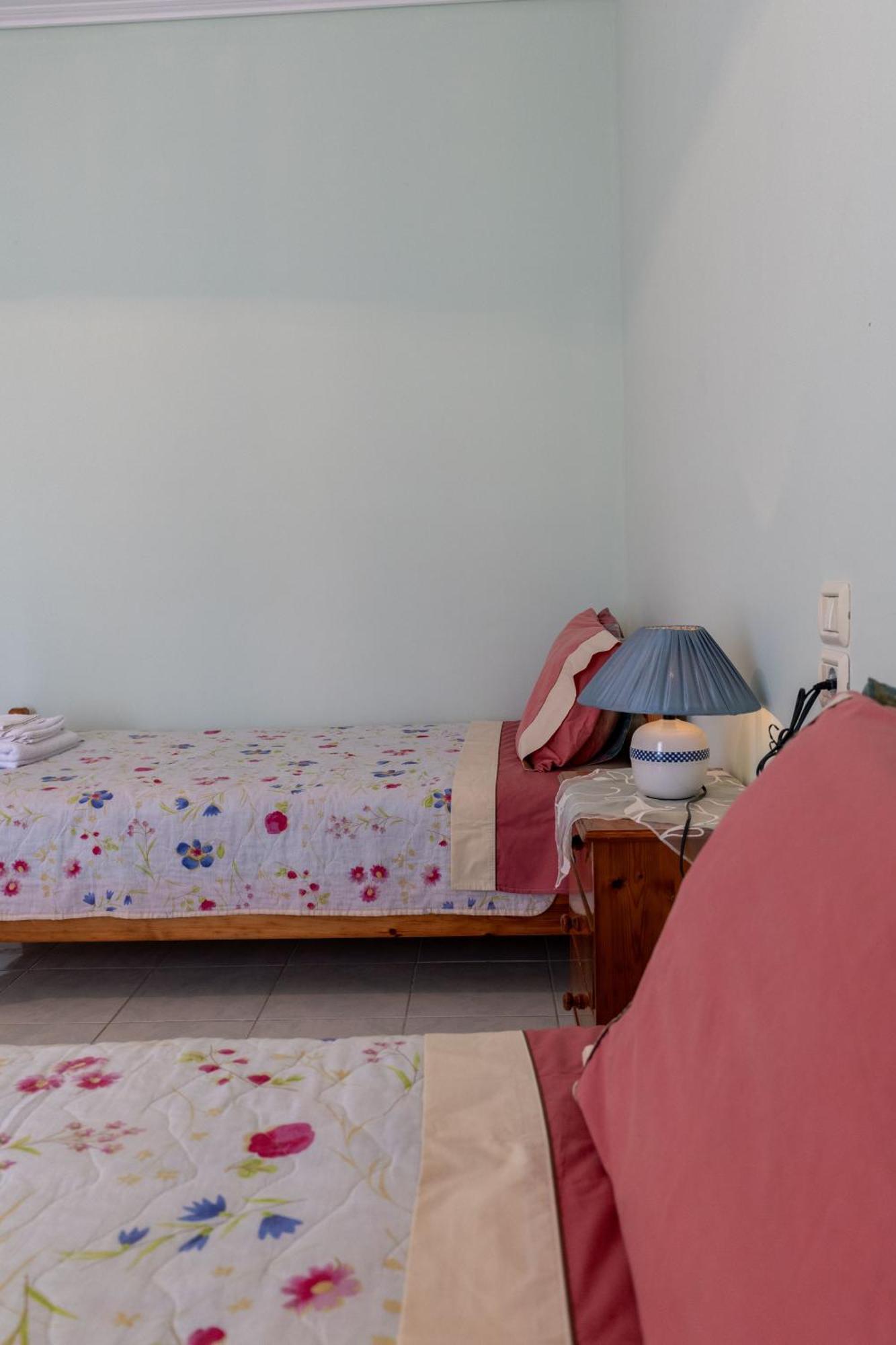 Apartamento Thimios 2 *